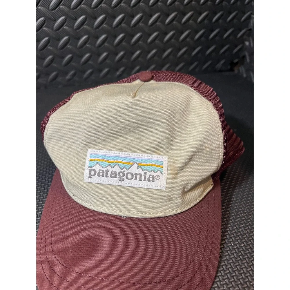 Patagonia Trucker Hat Unisex One Size Burgundy Tan Mesh Snapback STY38198
